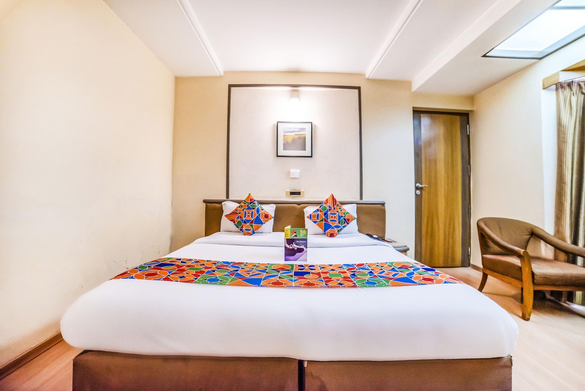 Hotel Gandharva Shivajinagar Poona Buitenkant foto
