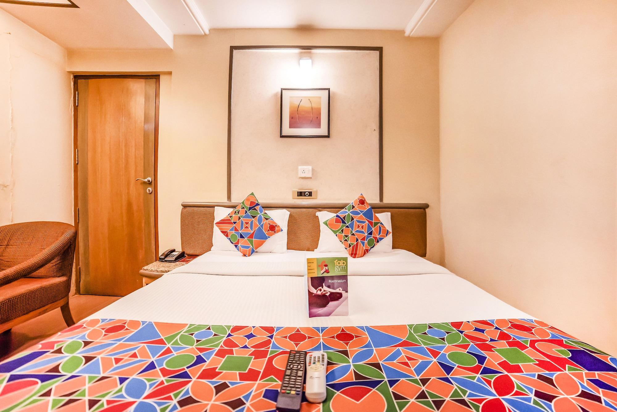 Hotel Gandharva Shivajinagar Poona Buitenkant foto