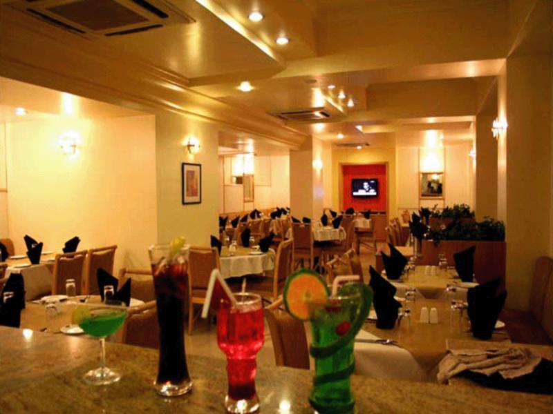 Hotel Gandharva Shivajinagar Poona Buitenkant foto