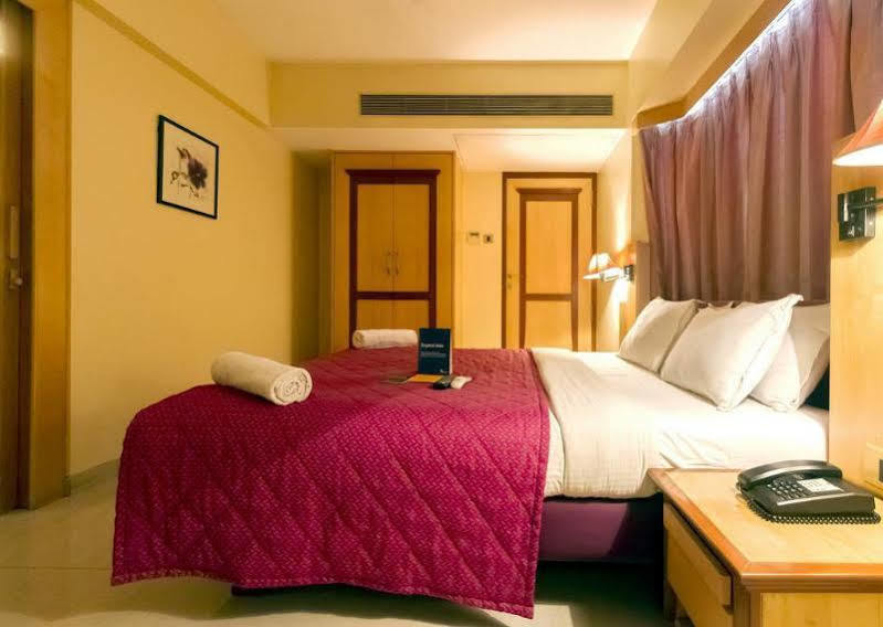 Hotel Gandharva Shivajinagar Poona Buitenkant foto