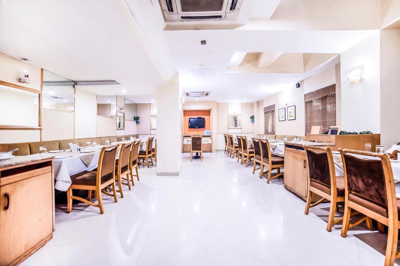 Hotel Gandharva Shivajinagar Poona Buitenkant foto