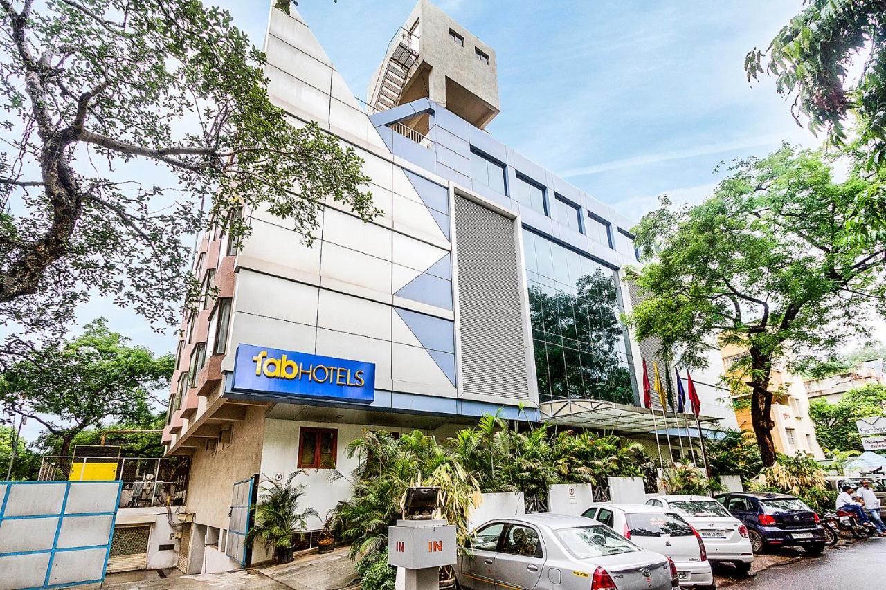 Hotel Gandharva Shivajinagar Poona Buitenkant foto